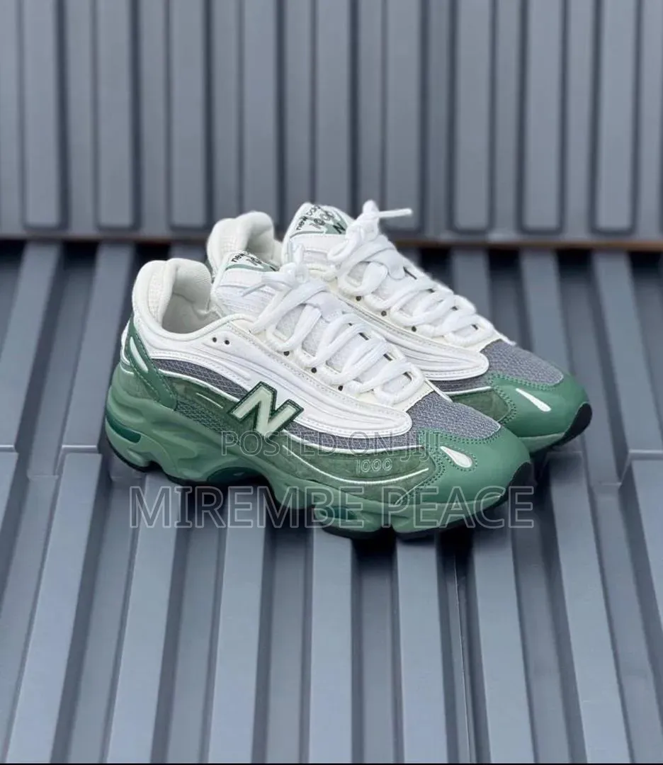 New Balance Unisex Sneakers