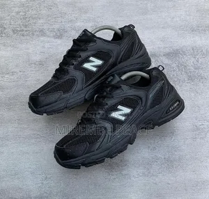 New Balance Unisex Sneakers