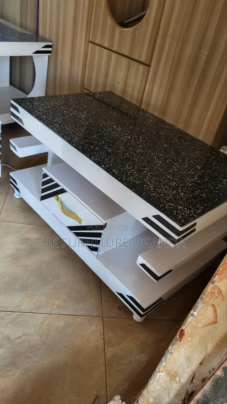 Mini Center Piece Available/Coffee Table