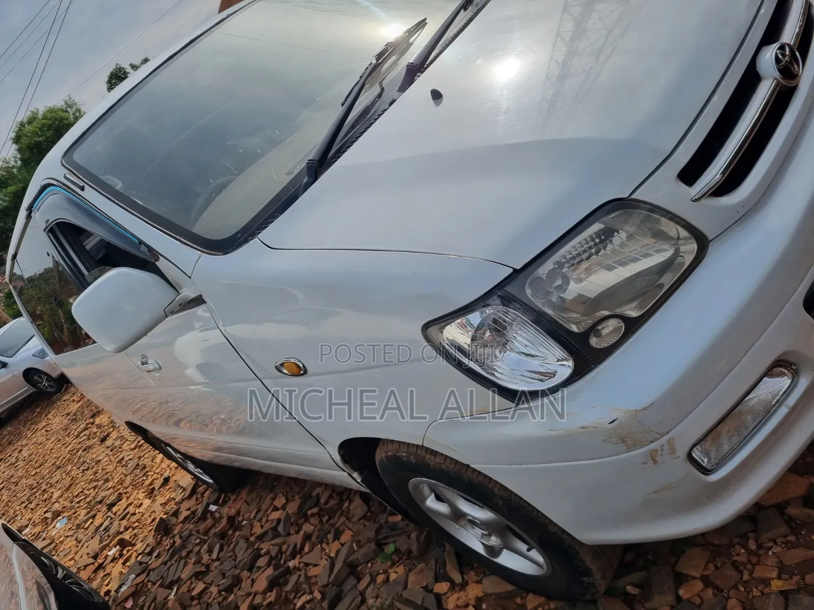 Toyota Noah 2001 White