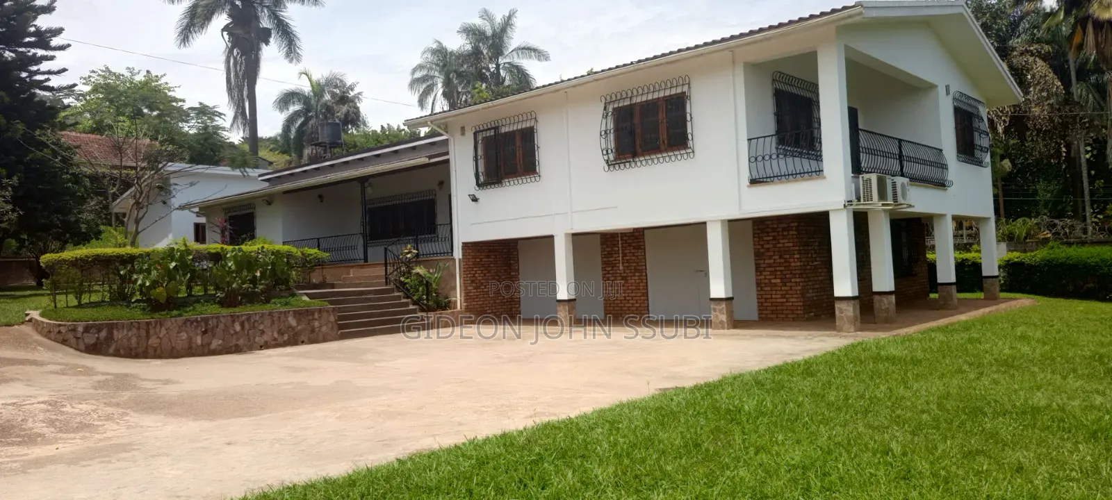 4bdrm Mansion in Muyenga, Makindye for rent