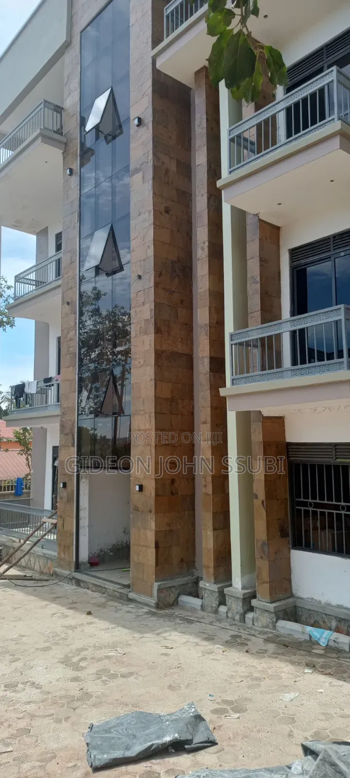 3bdrm Apartment in Bunga Ggaba Road, Makindye for sale