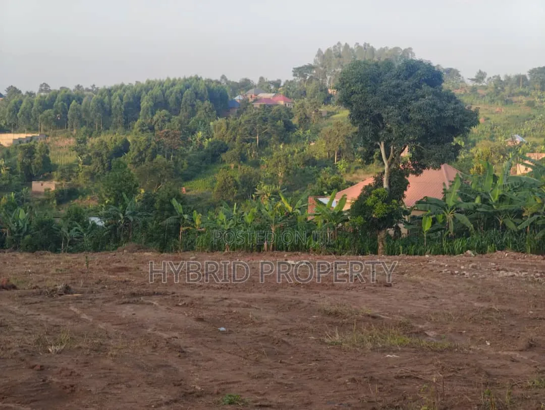 Prime Plots for Sale at Kakiri~Nakyerongosa Along Hoima Road.