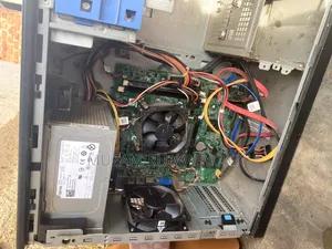 Desktop Computer Dell OptiPlex 3050 4GB Intel Core i5 HDD 500GB