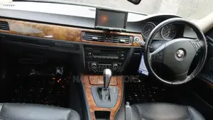 BMW 325i 2010 White