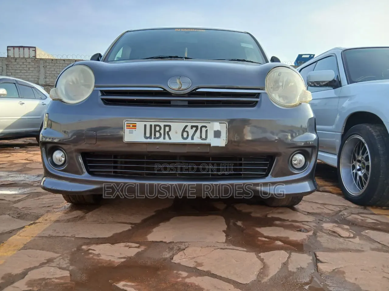 Toyota Sienta 1.5 AWD 2010 Gray
