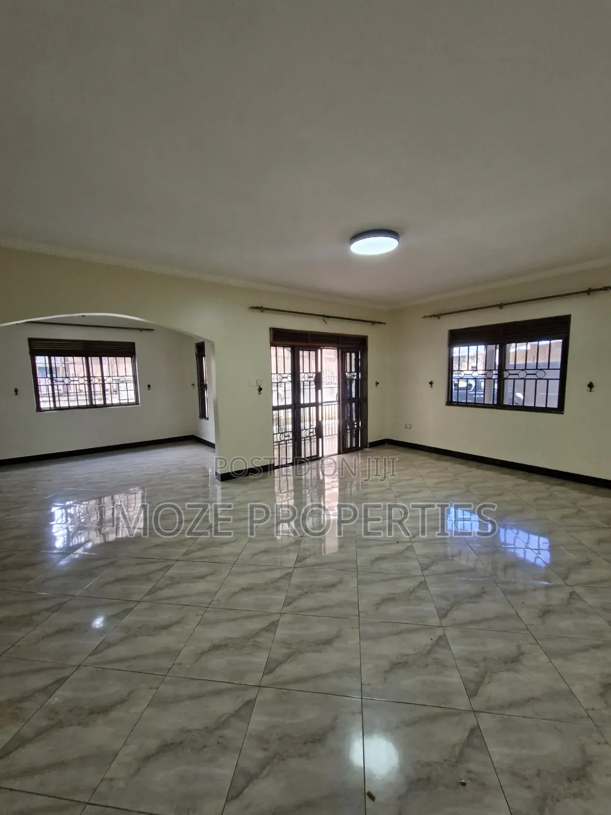 3bdrm Bungalow in Kyaliwajala Nabwojo, Central Division for rent