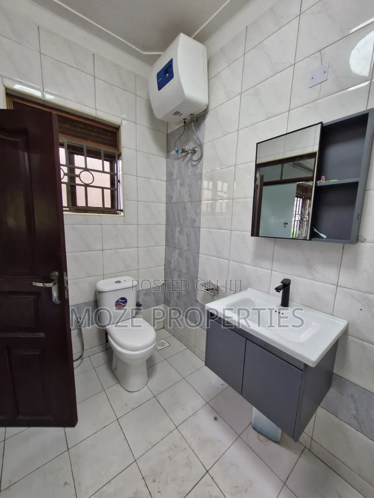 3bdrm Bungalow in Kyaliwajala Nabwojo, Central Division for rent