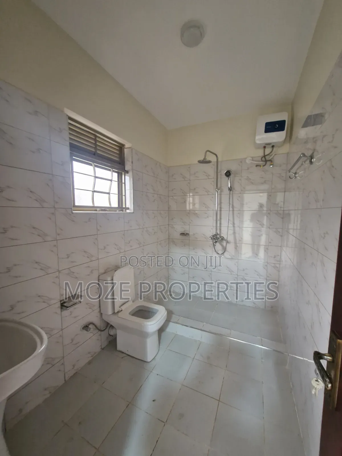 3bdrm Duplex in Kira, Central Division for rent