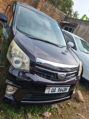 Toyota Noah 2013 Red