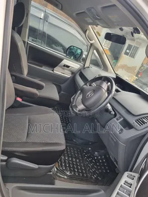 Toyota Noah 2011 White