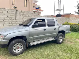 Toyota Hilux 2800 Raider D-Cab 2004 Silver