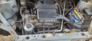 Toyota Platz 2001 Silver