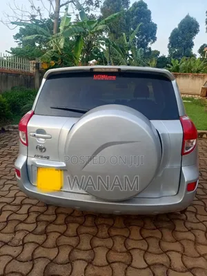 Toyota RAV4 2.5 2010 Silver