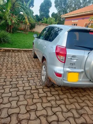 Toyota RAV4 2.5 2010 Silver