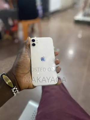Apple iPhone 11 64 GB Gold