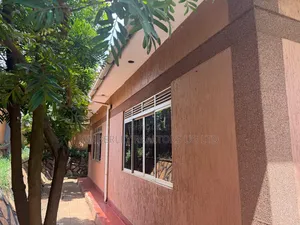 Partitioned Office House – Mengo at 1.25bn