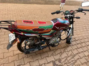 Bajaj CT 125X 2023 Red