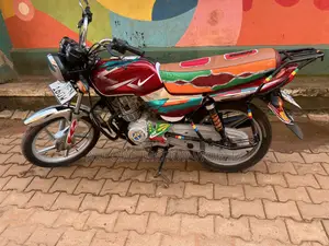 Bajaj CT 125X 2023 Red