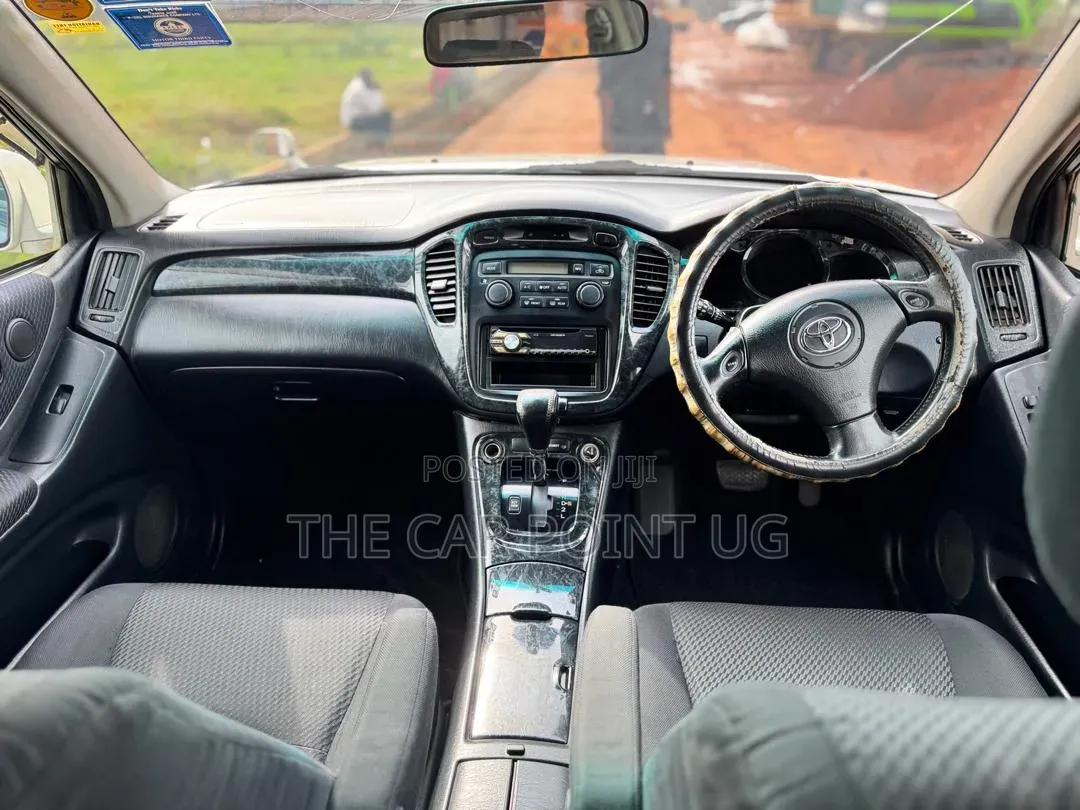 Toyota Kluger 2003 Silver
