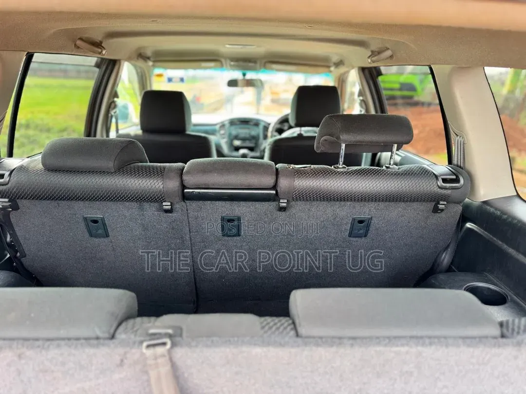 Toyota Kluger 2003 Silver