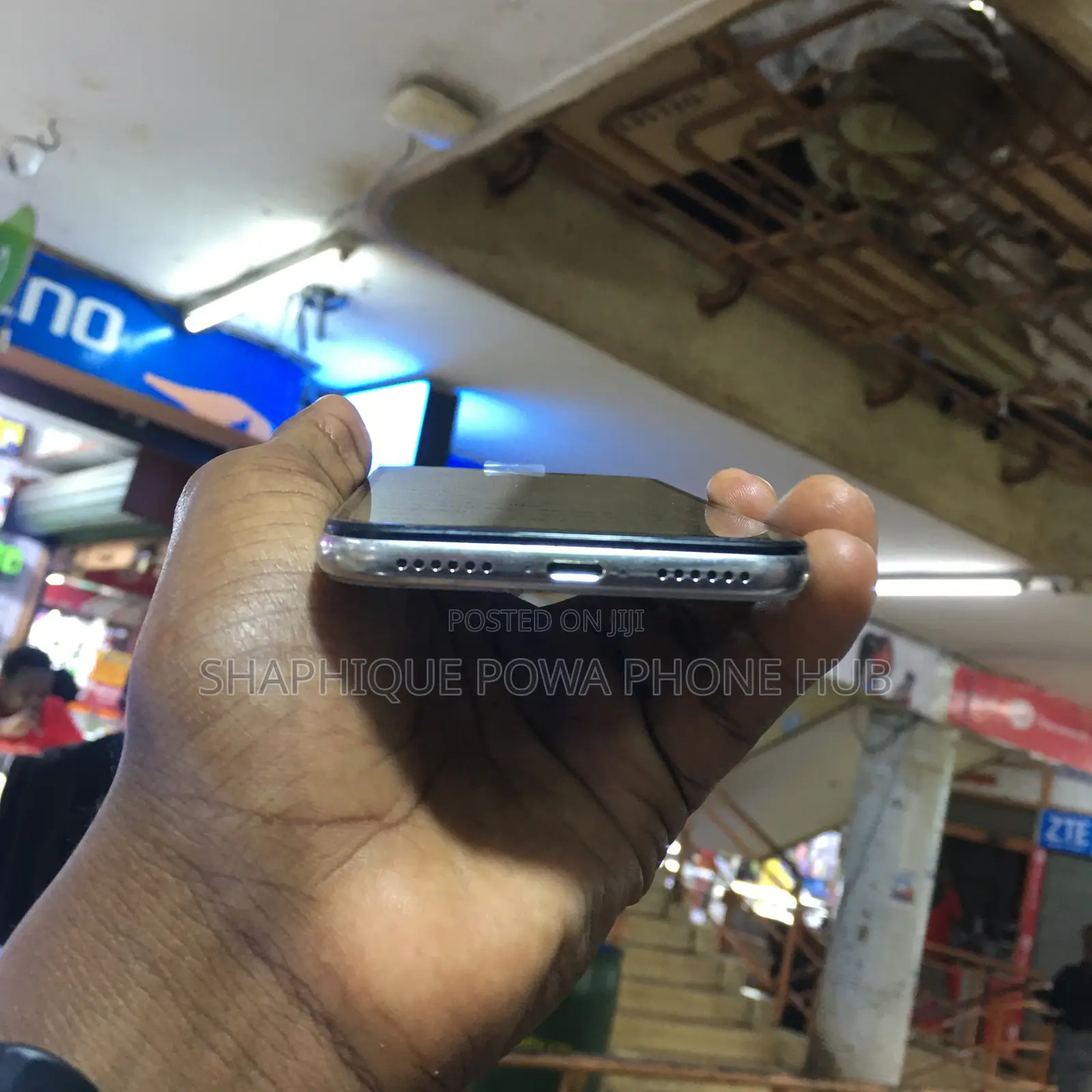Apple iPhone X 64 GB White