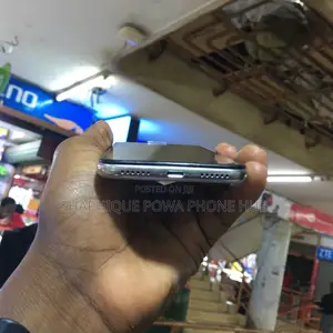 Apple iPhone X 64 GB White