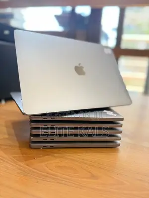 New Laptop Apple MacBook Air 8GB Apple M1 SSHD (Hybrid) 256GB