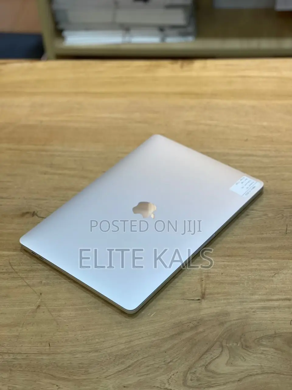 New Laptop Apple MacBook Air 8GB Apple M1 SSHD (Hybrid) 256GB