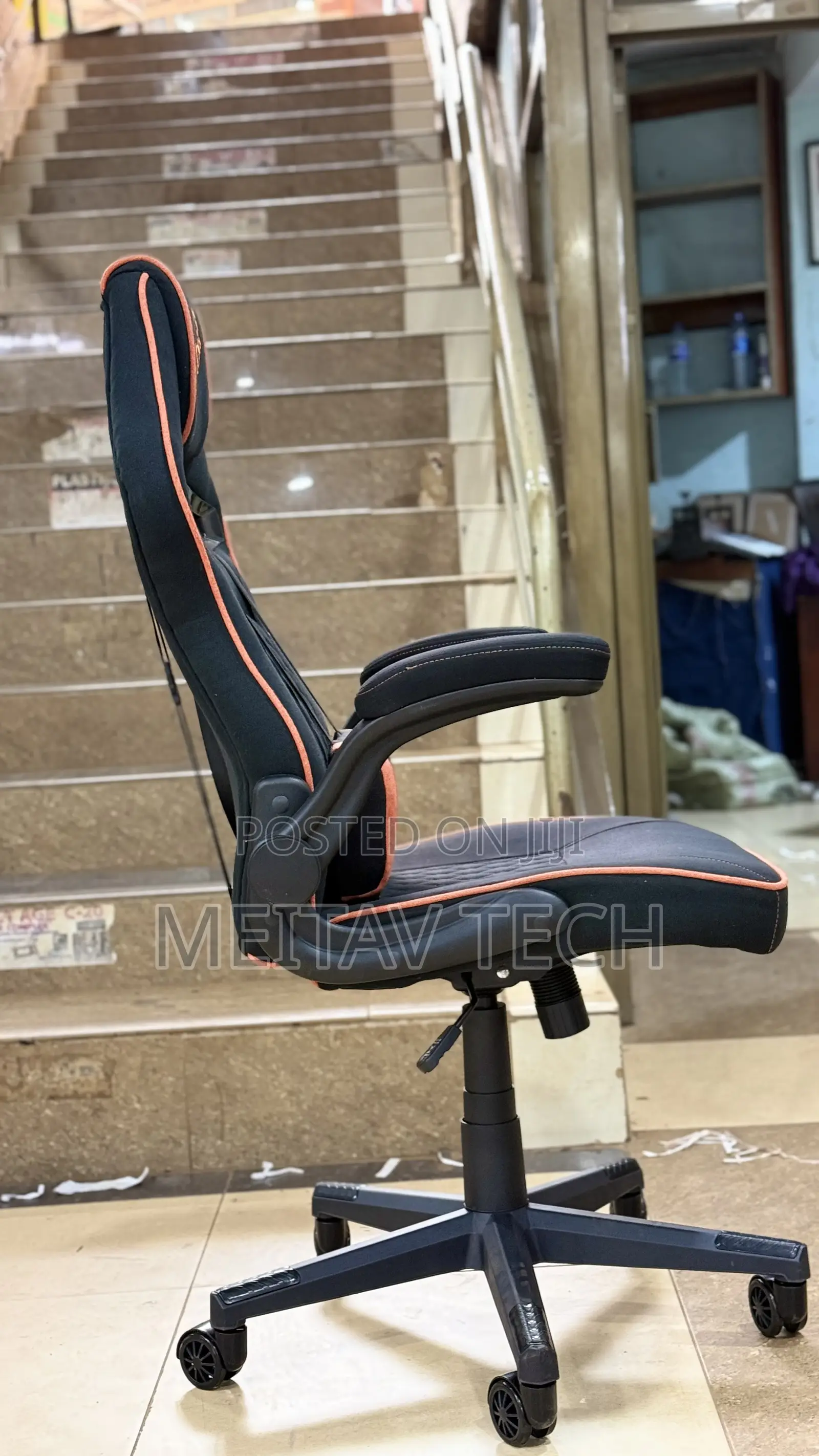 Porodo Gaming Chair With Fabric Covered Cushion