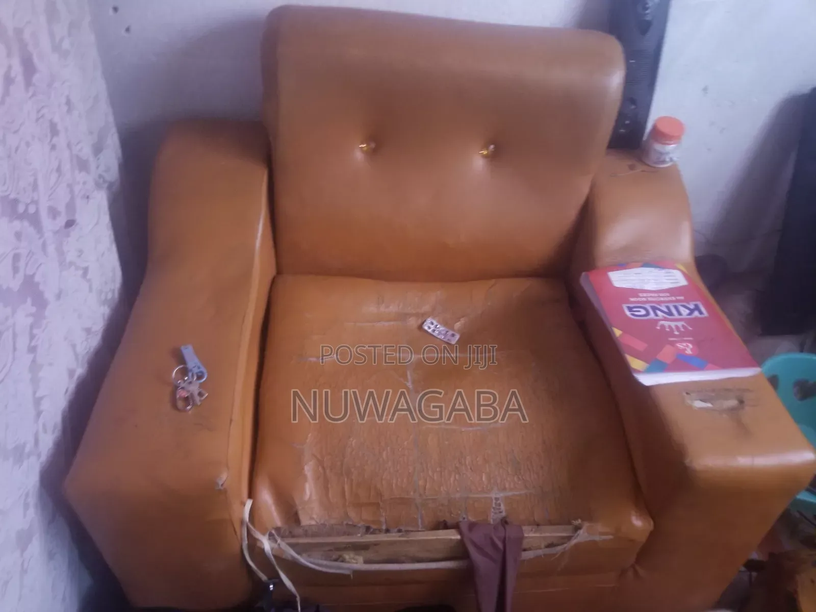 Am Selling Used Item