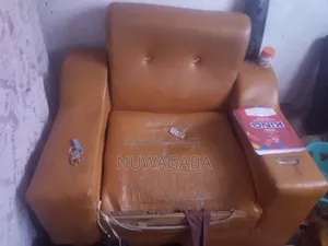 Am Selling Used Item