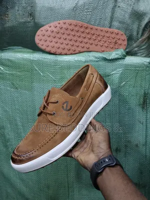 Ecco Sneakers