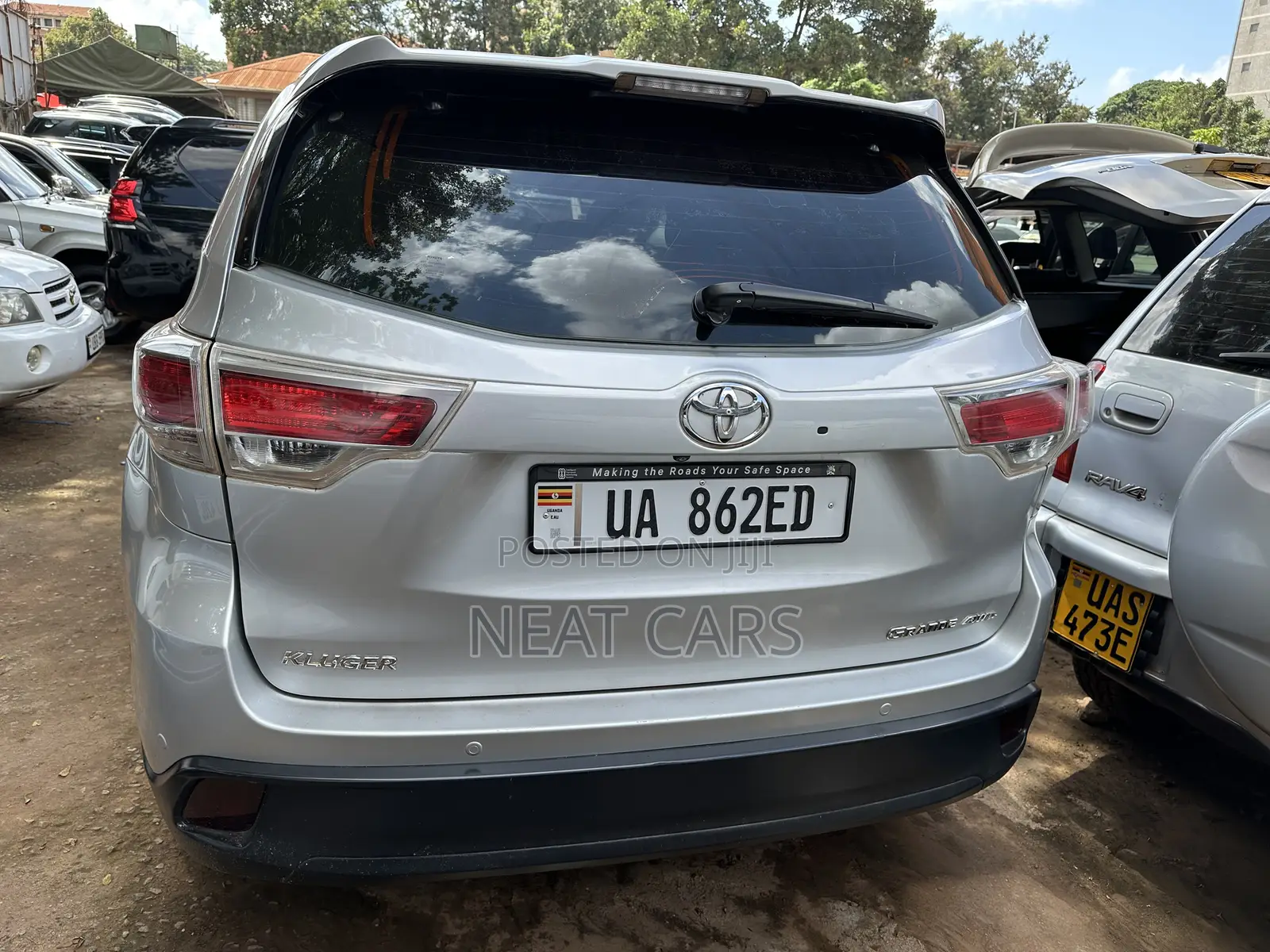 Toyota Kluger 2015 Silver