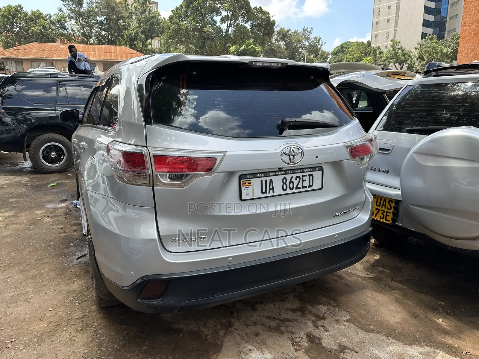 Toyota Kluger 2015 Silver