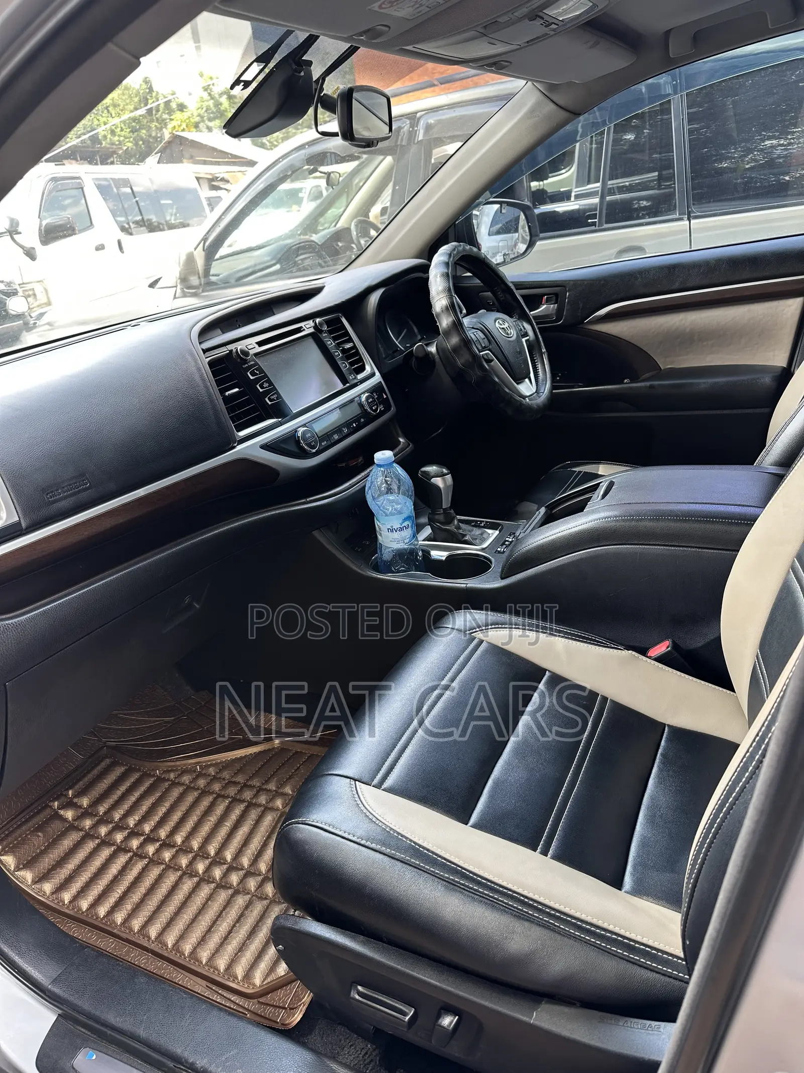 Toyota Kluger 2015 Silver