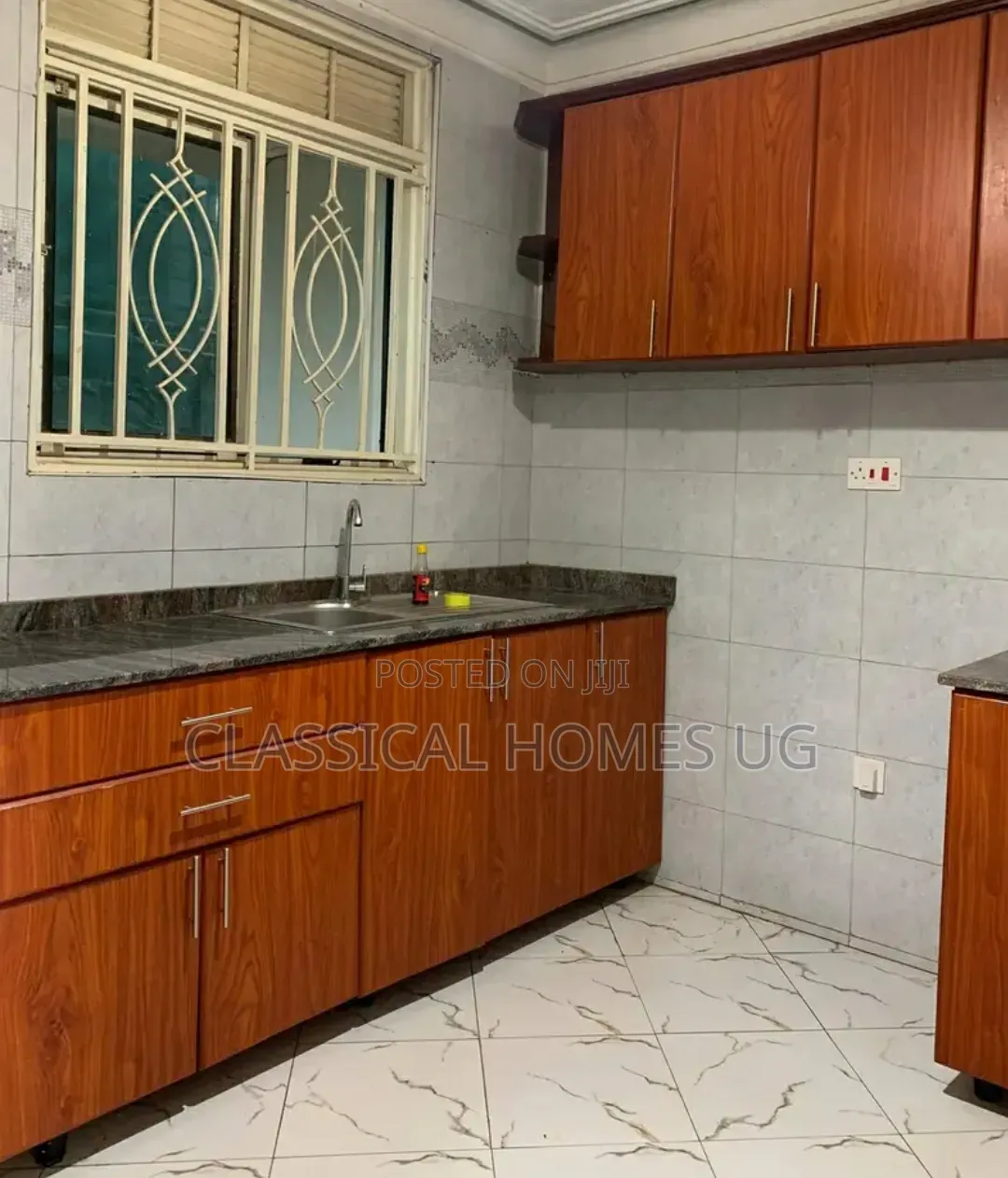 3bdrm Apartment in Mutundwe, Central Division for rent
