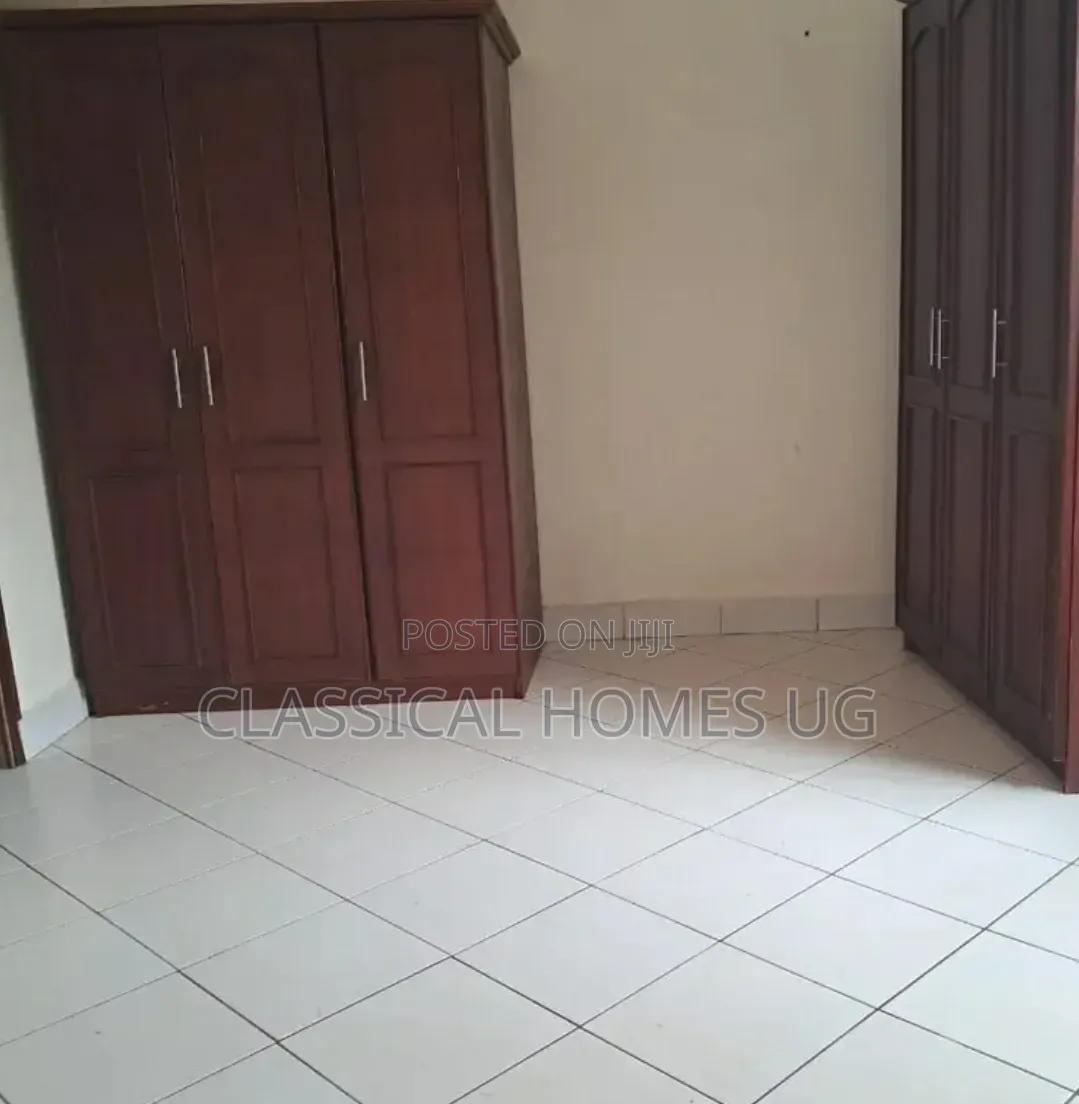 3bdrm Apartment in Mutundwe, Central Division for rent