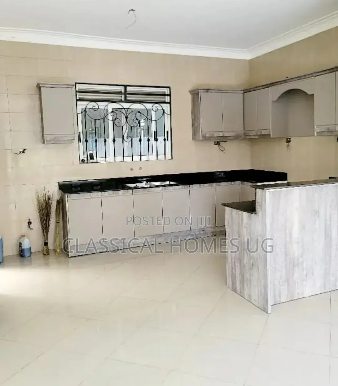 5bdrm Duplex in Kira, Central Division for rent