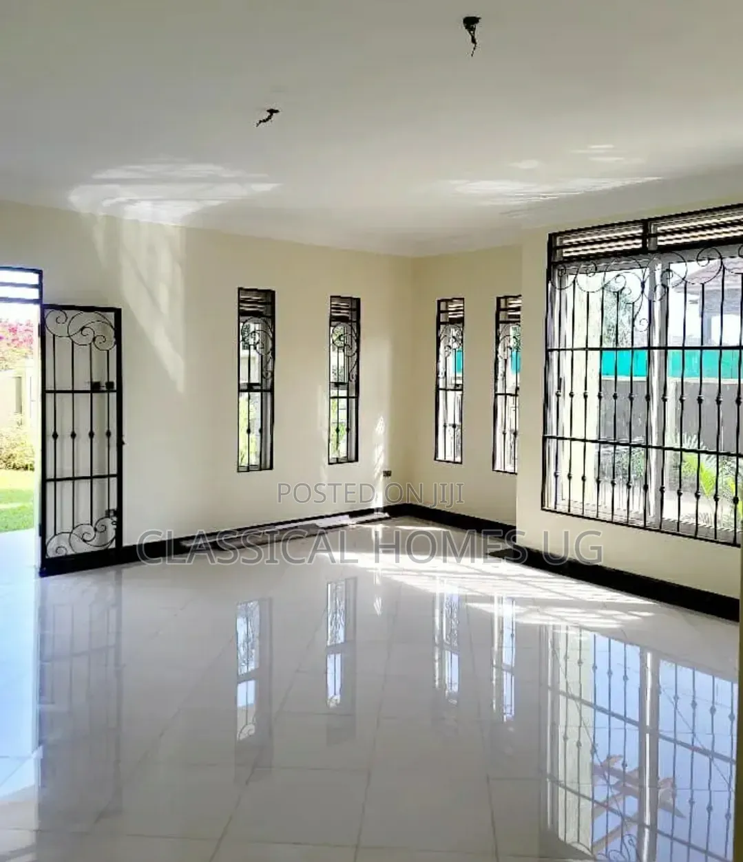 5bdrm Duplex in Kira, Central Division for rent