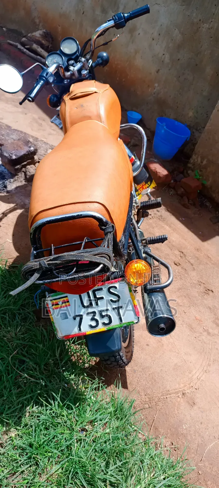Bajaj Boxer 2022 Brown