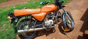 Bajaj Boxer 2022 Brown