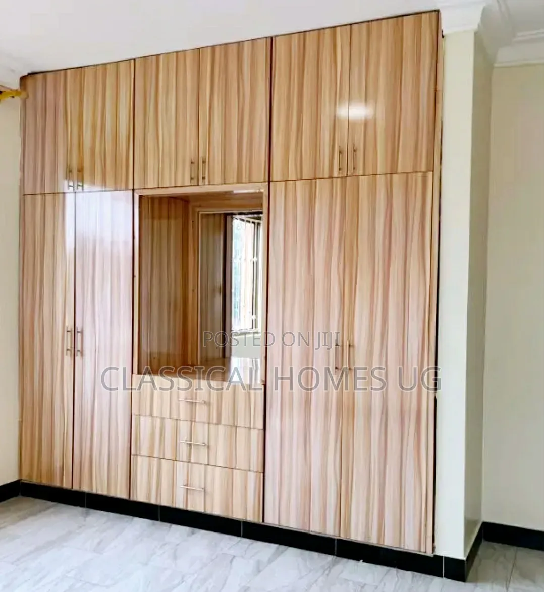 5bdrm Duplex in Kira, Central Division for rent