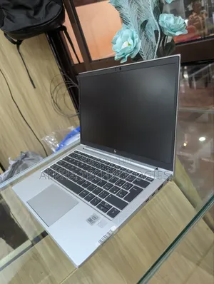 Laptop HP EliteBook 830 G7 8GB Intel Core i7 SSD 256GB