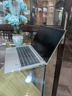 Laptop HP EliteBook 830 G7 8GB Intel Core i7 SSD 256GB