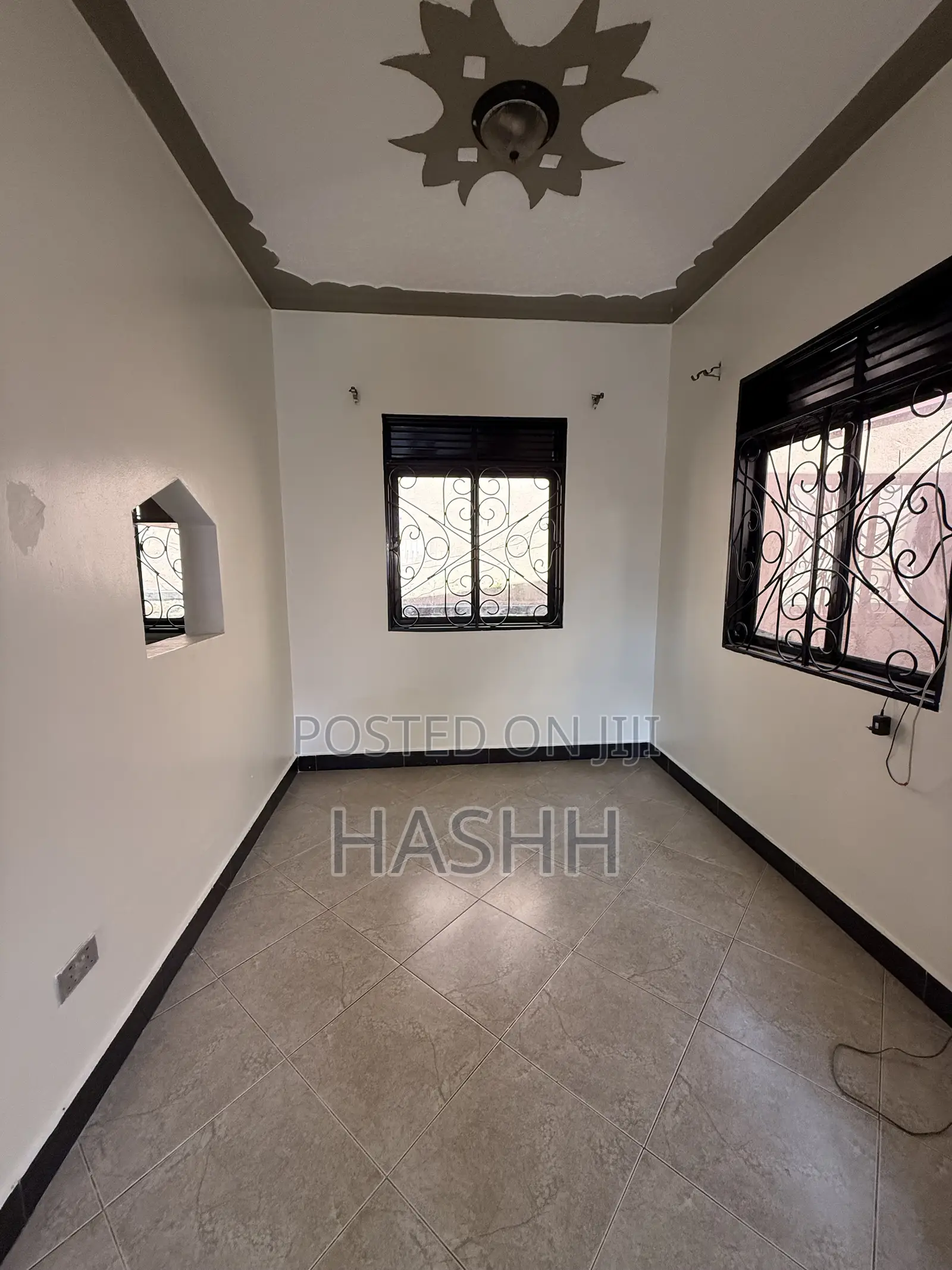2bdrm House in Kabumma, Central Division for sale