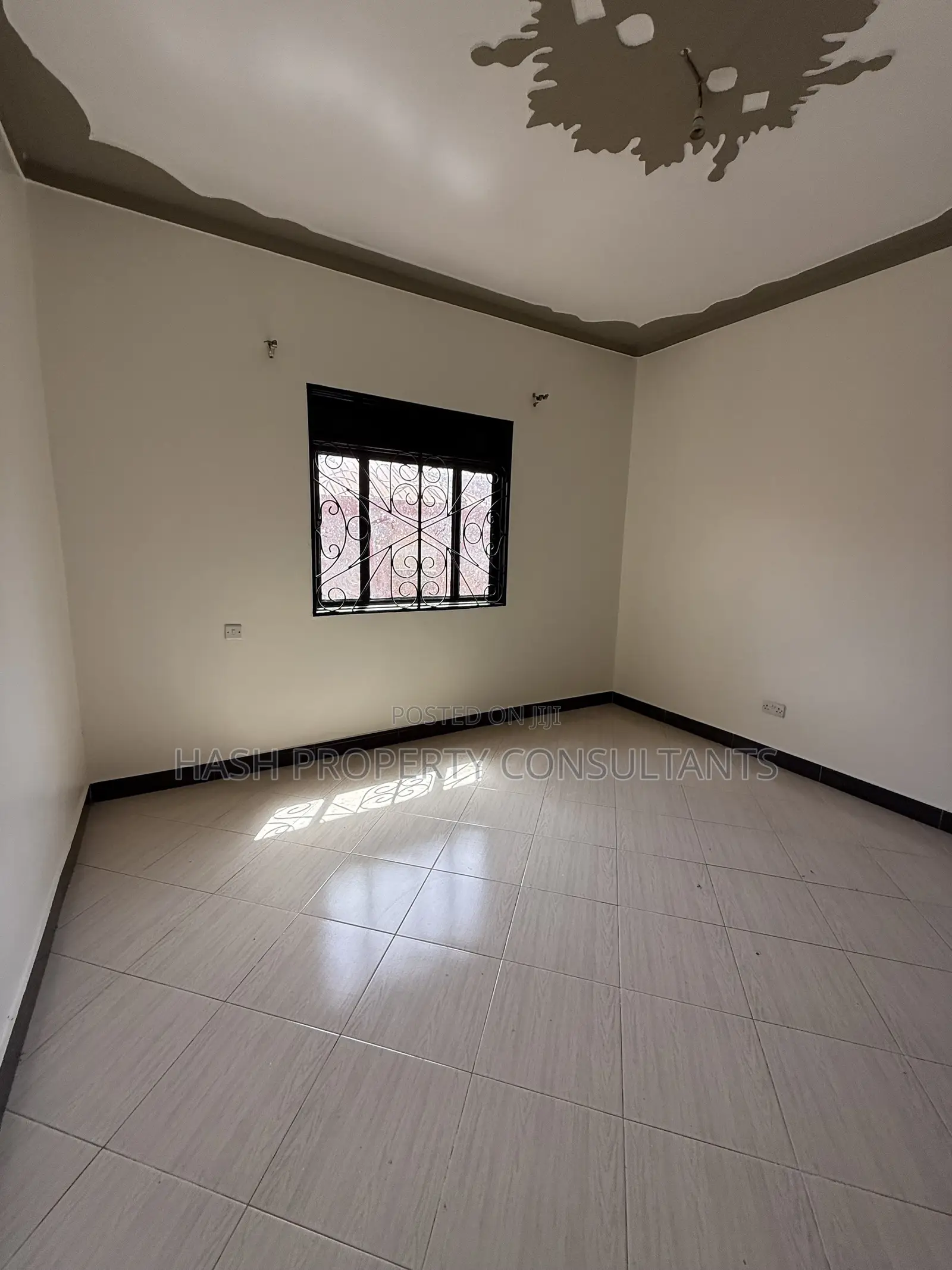 2bdrm House in Kabumma, Central Division for sale