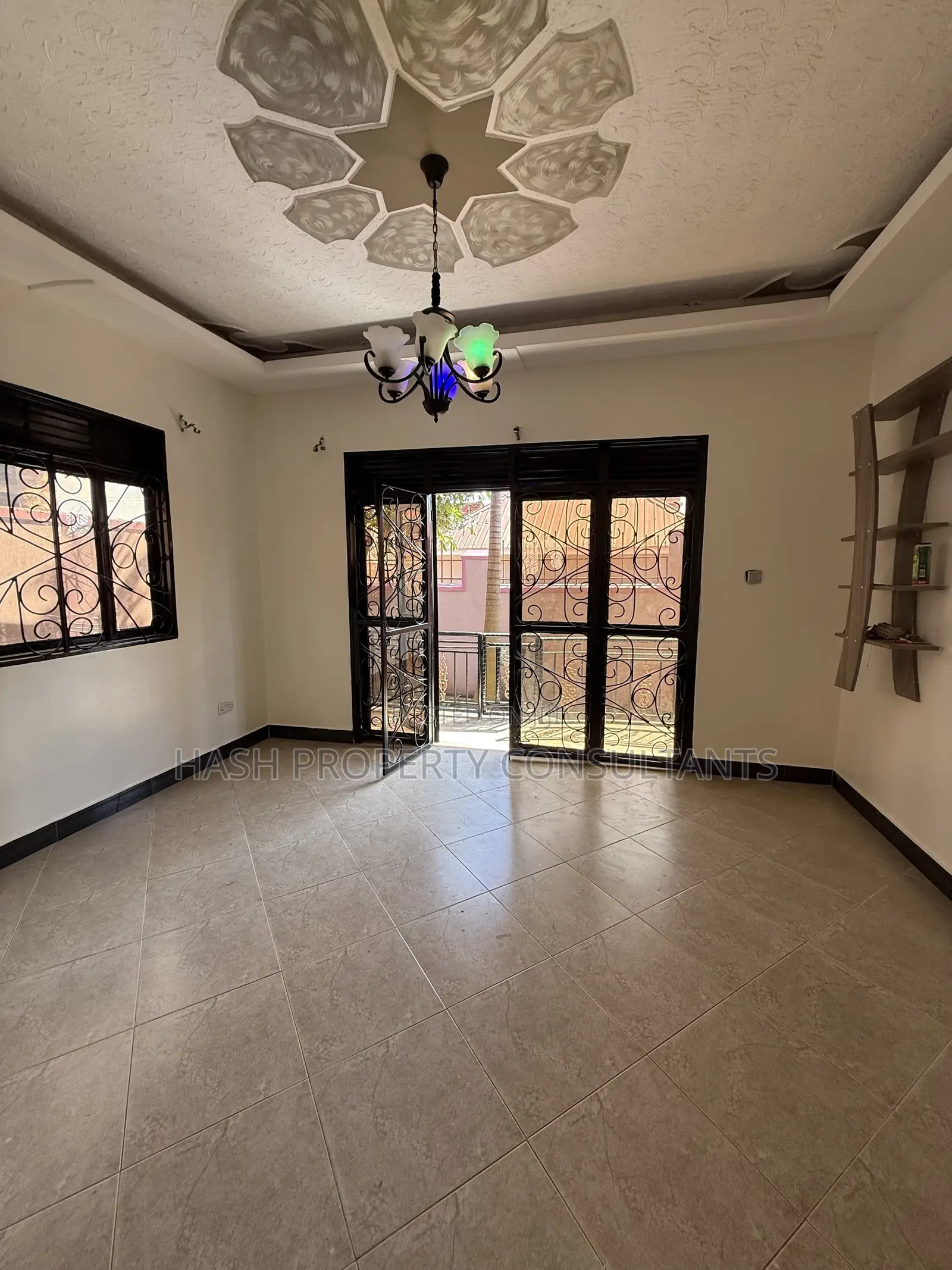 2bdrm House in Kabumma, Central Division for sale