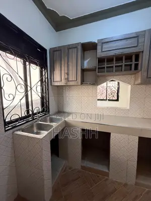 2bdrm House in Kabumma, Central Division for sale