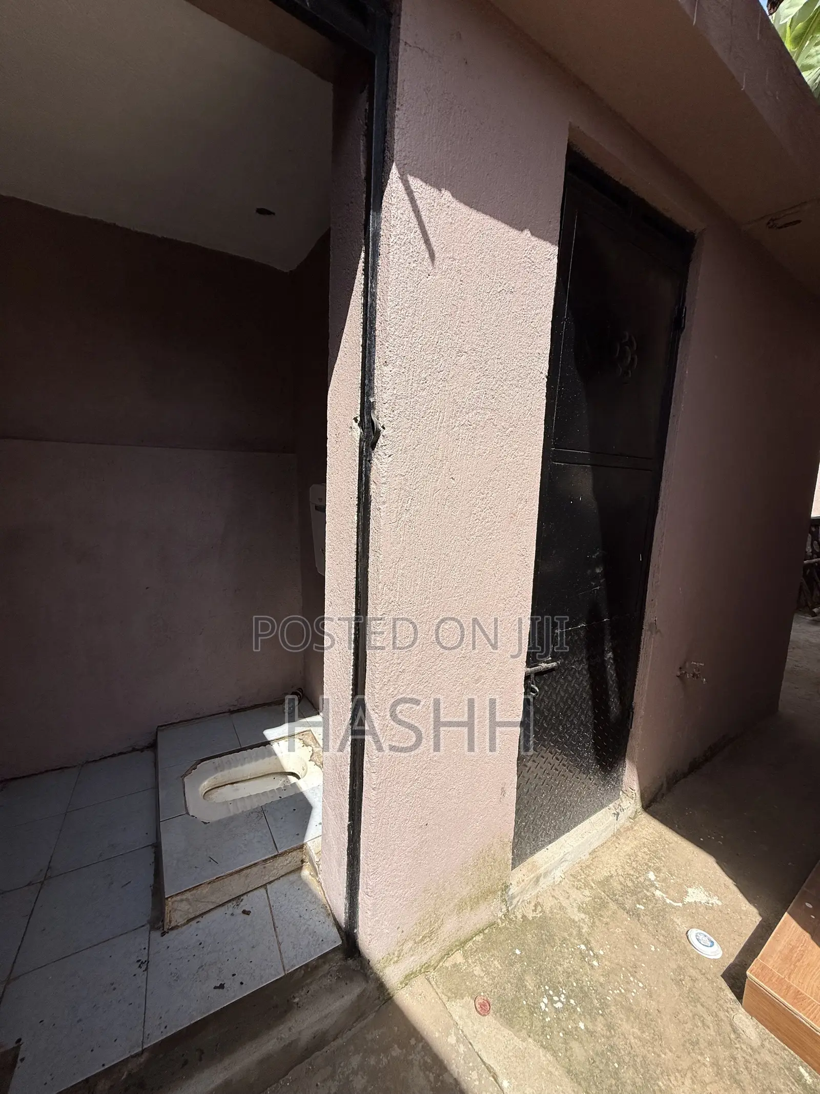 2bdrm House in Kabumma, Central Division for sale